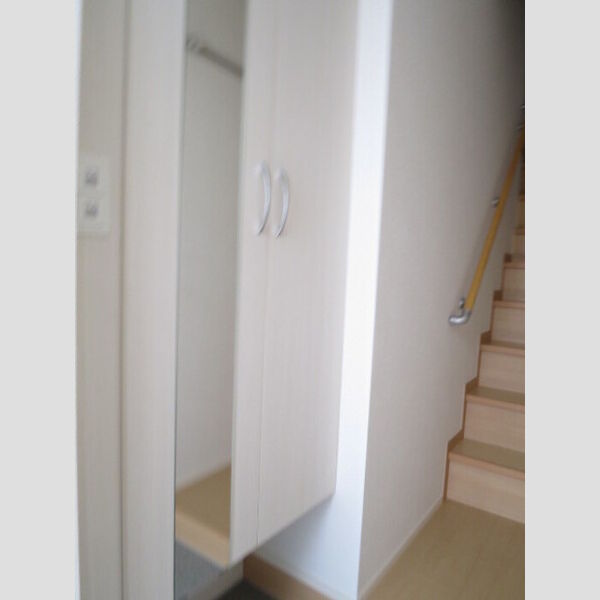 ヴィラコンフォール 玄関