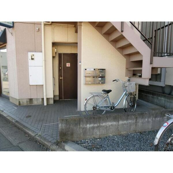 シティハウス東久留米302号室 エントランス