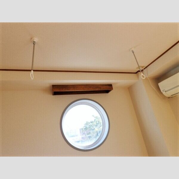 メールオフィスSKビル303号室 室内物干し