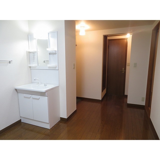 ガーデンコート0102号室 リビング