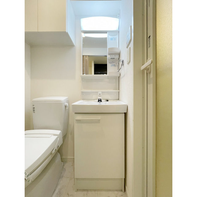 ルクレ西新宿 内観