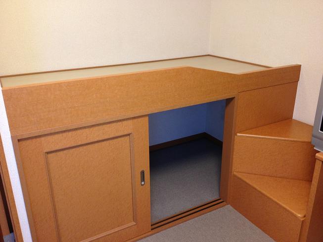 レオパレスボヌール　マ　メゾン208号室 レンジと冷蔵庫