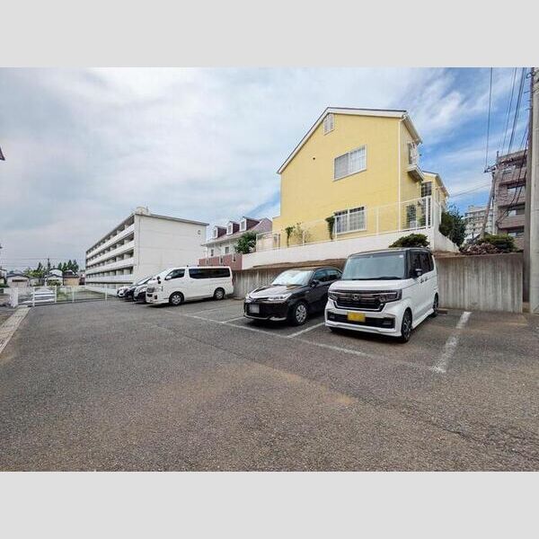 ピュアコート　(3)参番館 駐車場