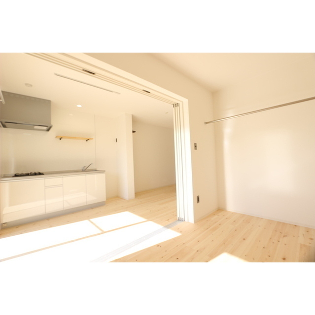 ＬＡＩＤ ＢＡＣＫ ＴＥＲＲＡＣＥ リビング