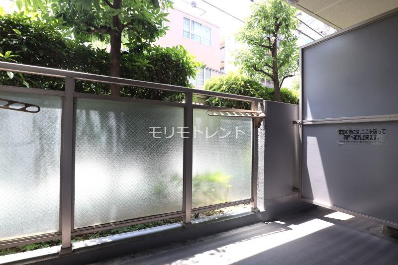 カスタリア目黒1階 バルコニー写真