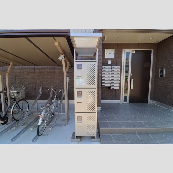 クレール西大宮206号室 宅配BOX