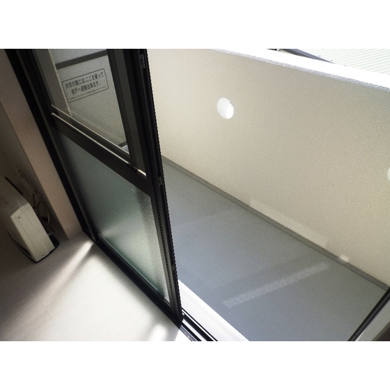 プレイズ　レイ 内観