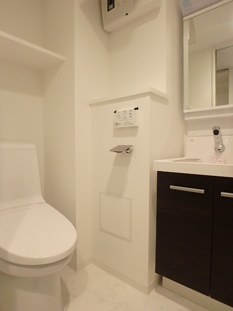 セレニティコート虎ノ門13階 スタイリッシュな独立洗面台！