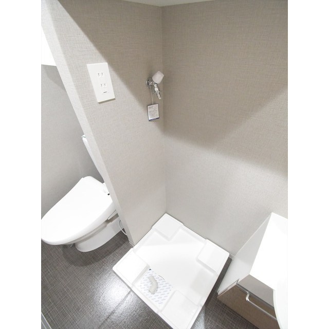 ＳＱＵＡＲＥ　ＣＩＴＹ　ＫＡＮＡＭＡＣＨＩ0301号室 同建物別部屋の参考画像