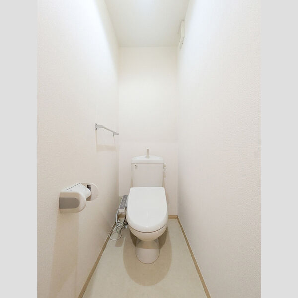 ヴィアレット　Ⅲ102号室 トイレ