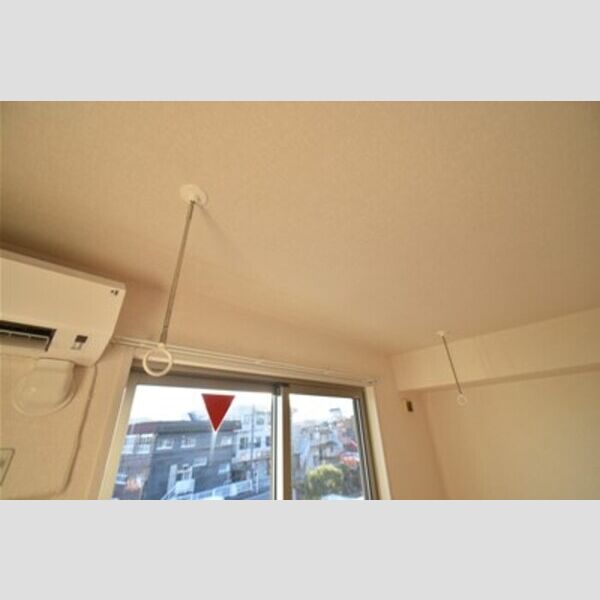 グランステラ303号室 室内物干し