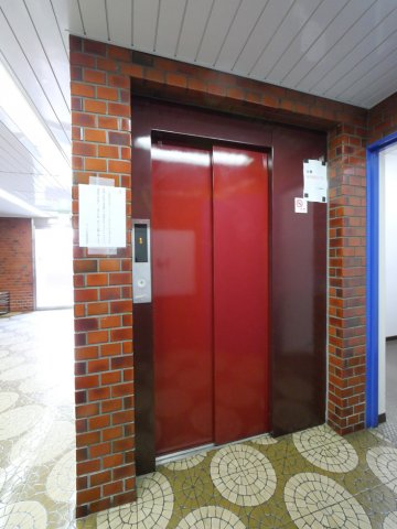 サーラ白金6階 外観