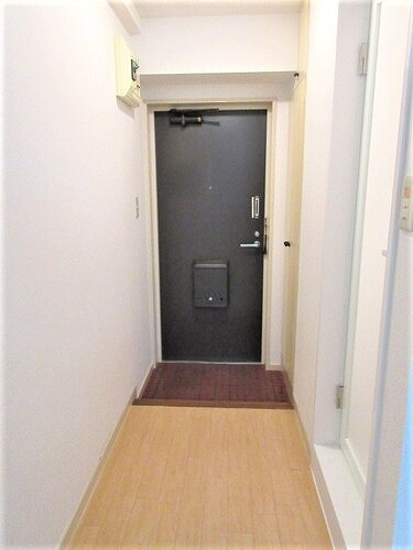 ライオンズマンション関内第２ 玄関　※2021年11月撮影時