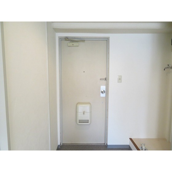 メインステージ新丸子駅前0104号室 玄関