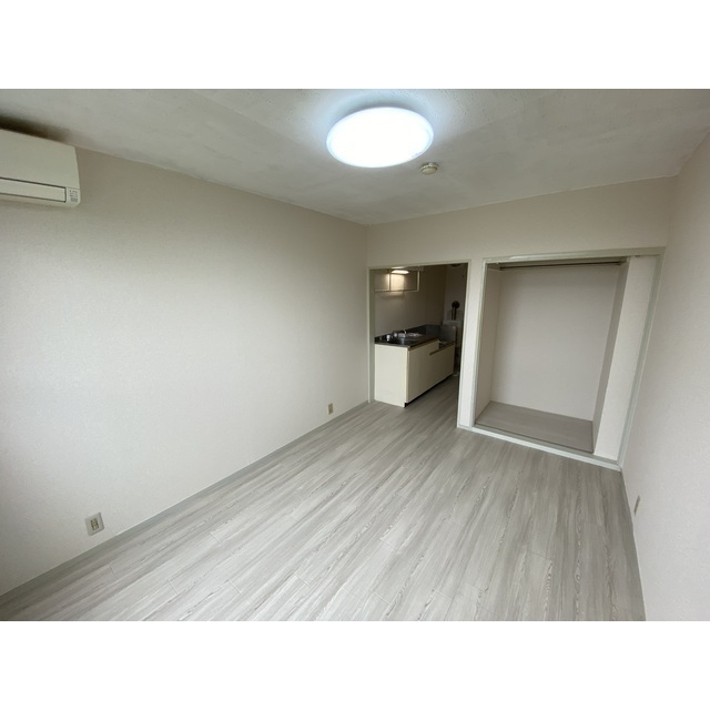 ボートハウス105号室 リビング