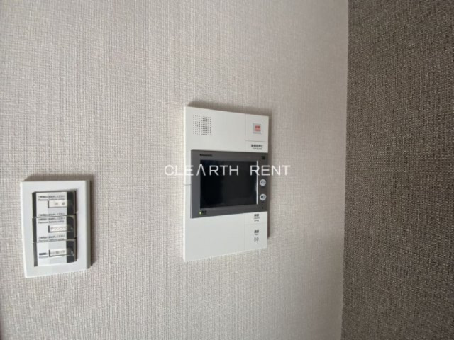 コンシェリア池袋 ＴＨＥ ＲＥＳＩＤＥＮＣＥ ＷＥＳＴ カラーモニタ付インターホン/万が一の時の非常ボタン付き