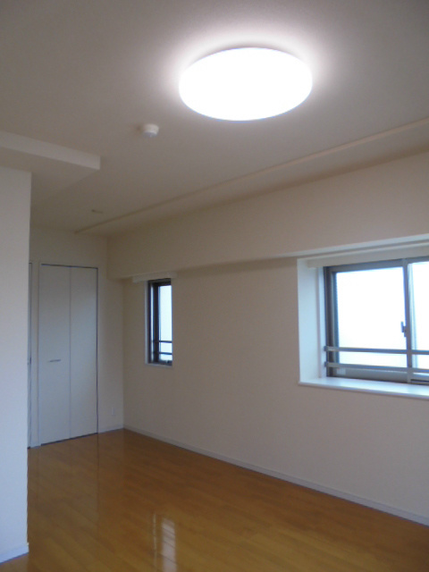 ステージファースト中野駅前 リビング