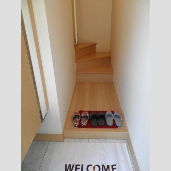 ノーブルさつき 玄関
