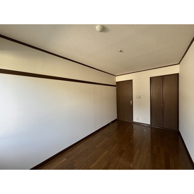 ヴェルディ下馬0205号室 リビング