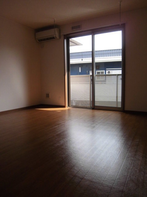 ソレイユ狭山ヶ丘 リビング