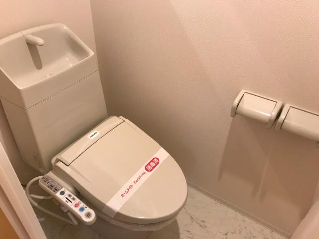 エムネージュ薬円台105号室 シャワー付トイレ