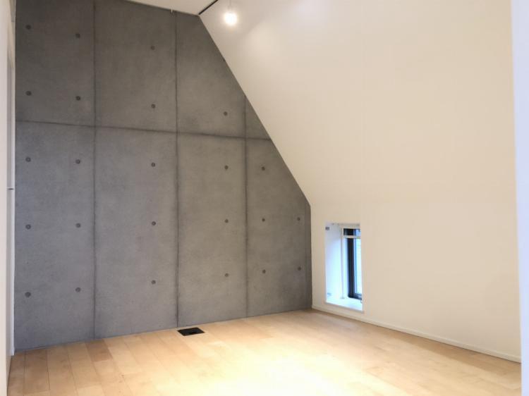 ルクール市ヶ谷払方町(旧ARK HOUSE 市ヶ谷払方町)3階 玄関