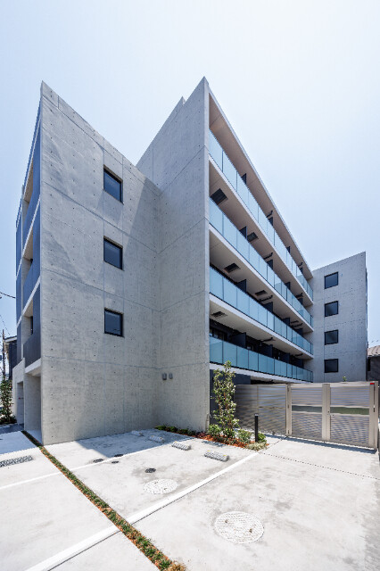 ドゥーエ梅屋敷5階 駐車場