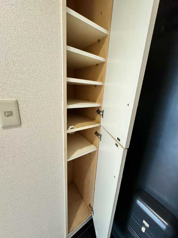 ローズガーデン５３番館(A-053)1階 靴箱