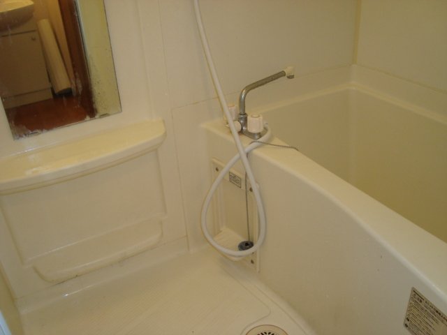 ポスト・マローネ00202号室 バス