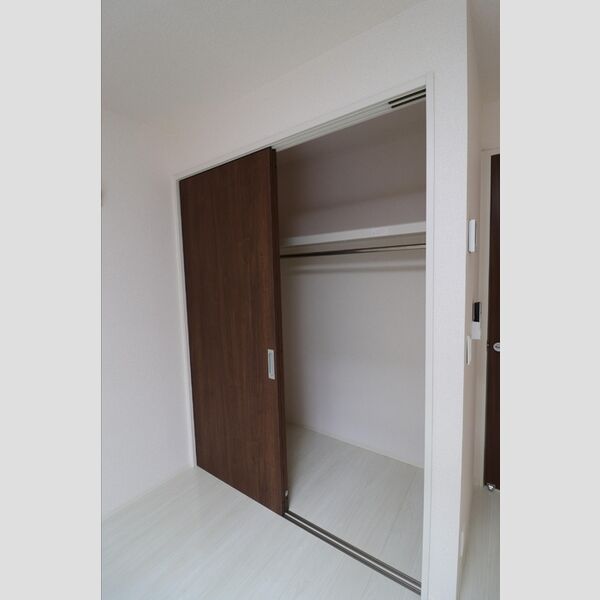 プリムヴェール　弐十五番館103号室 クローゼット