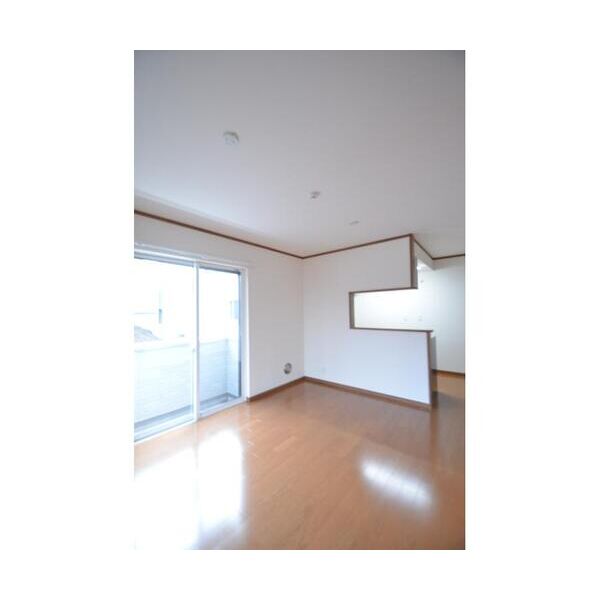 カルド・ファミーユ102号室 リビング