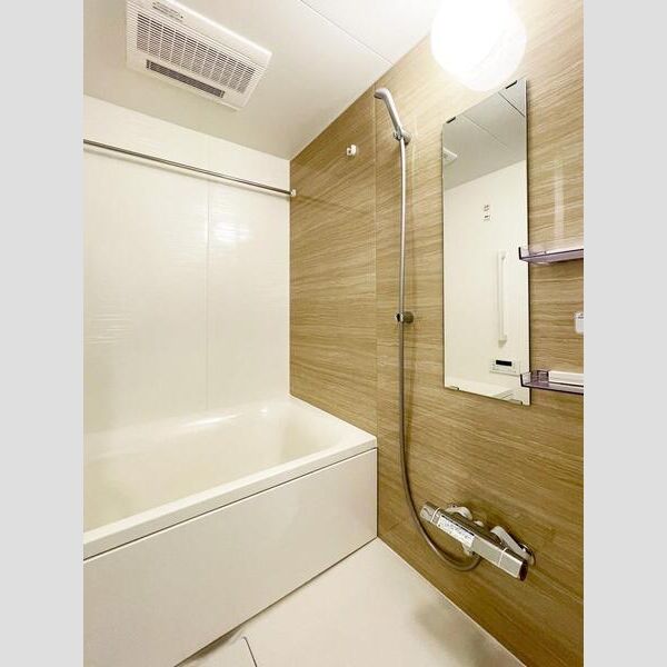 Alivis東瑞江601号室 お風呂