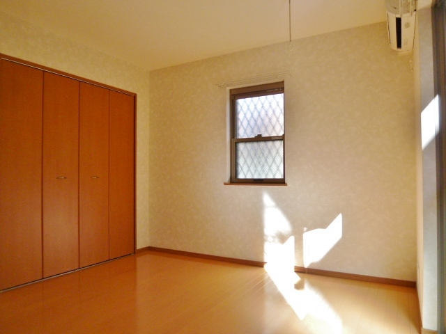 プレミア0104号室 フローリングのお部屋です。