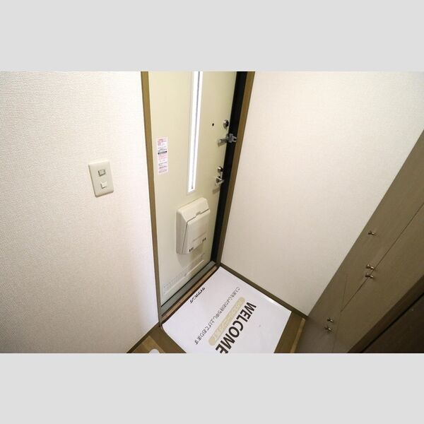 パークロイヤル　B101号室 玄関