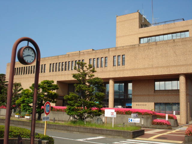 フローラリア 伊勢原市役所まで1,800ｍ