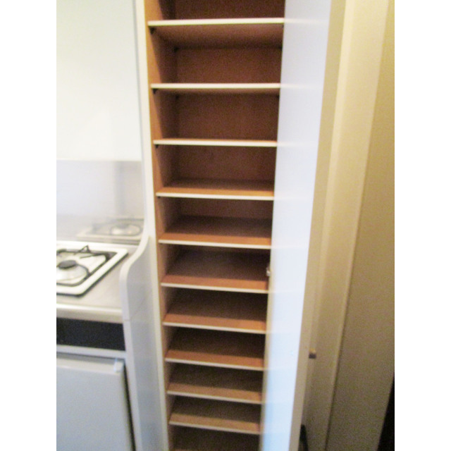 エクレール砧404号室 天井まである大容量のシューズボックス