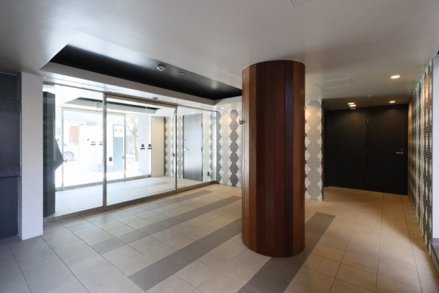 ザ・ハウス中野坂上5階 エントランス