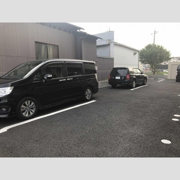 カーサ・セレーノ 駐車場