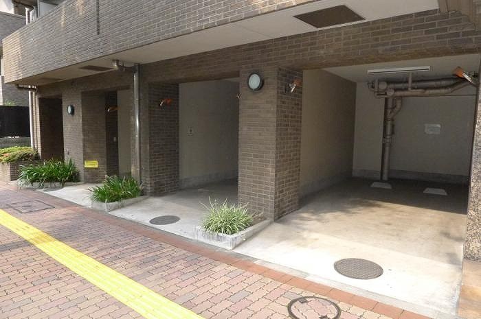ステージグランデ高円寺南1階 駐車場