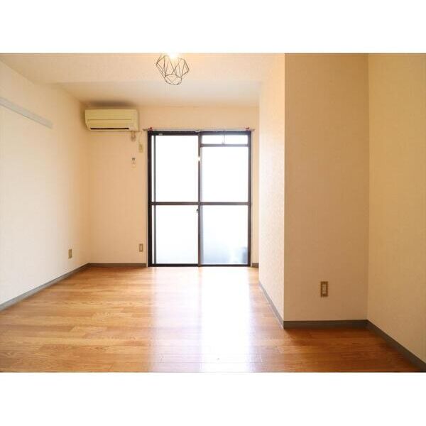 日野屋第2ビル リビング