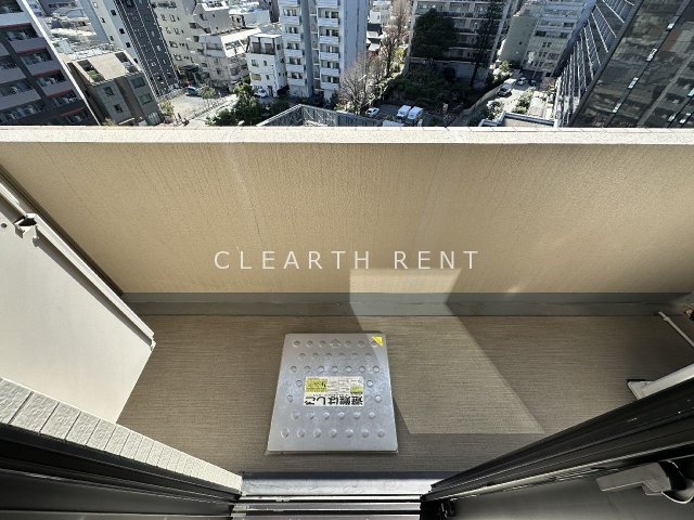 コンシェリア新宿Ｎｏｒｔｈ Ｆｒｏｎｔｉｅｒ10階 開放的で明るい空間を演出してくれるバルコニーです