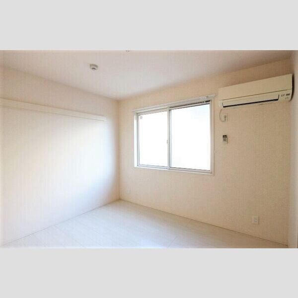 レガーメ105号室 洋室