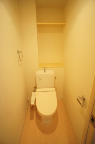 ＫＡＮＥＮＡＲＩ和光 ゆったりとした空間のトイレです