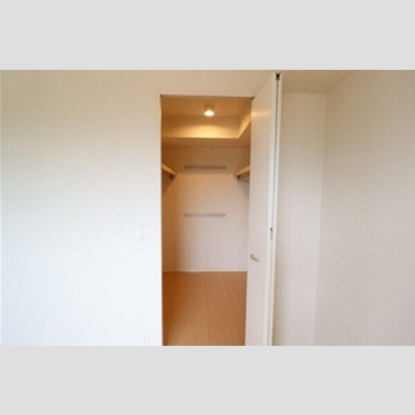 スカイヒル203号室 ウォークインクローゼット