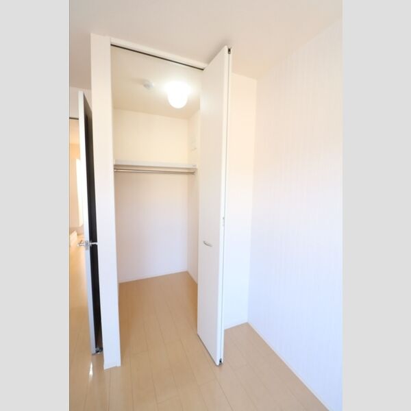 グランドソレイユBaba307号室 ウォークインクローゼット