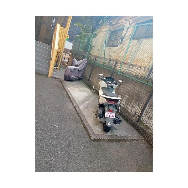 ロリエ笹塚1302号室 null