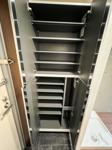 スカイラシクラス平和台204号室 シューズボックス