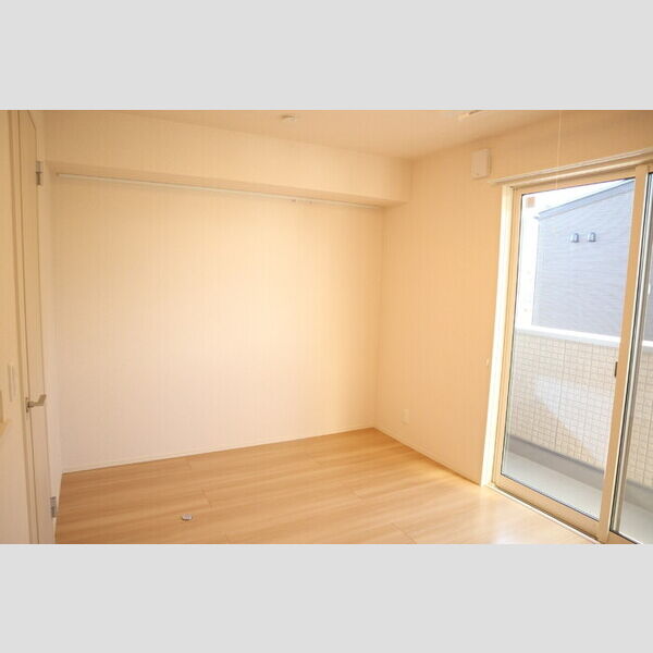 エルヴィータ303号室 洋室