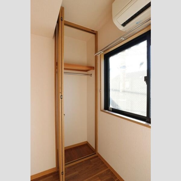 フラッツ・シゲ402号室 収納