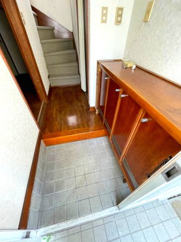 白石テラス 明るい玄関です